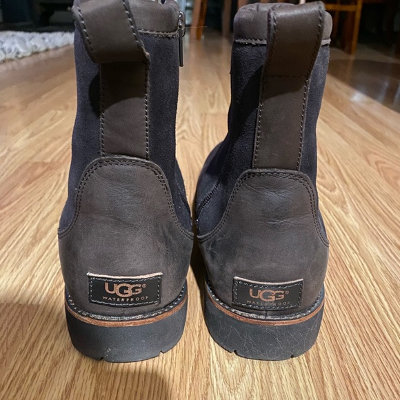 UGG Men’s Hendren TI Sherpa lined winter boots - Picture 4 of 7